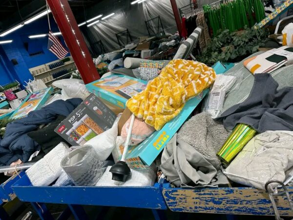 Mixed pallets of amazing items