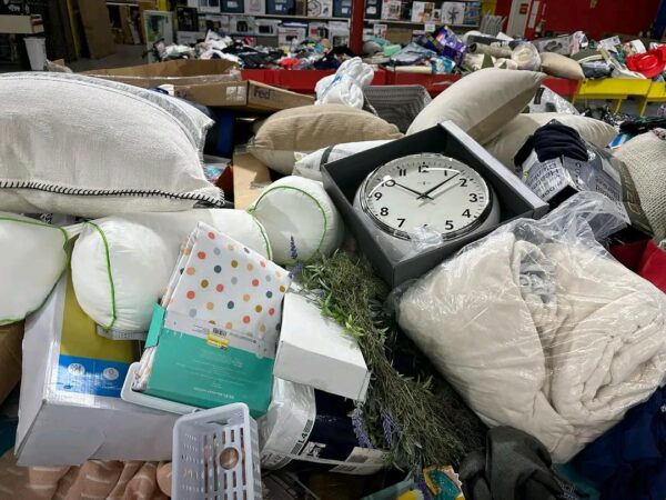 Mixed pallets of Electronics and appliances