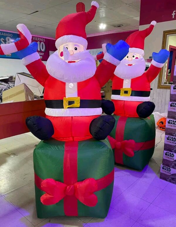 inflamable Santa claus pallets