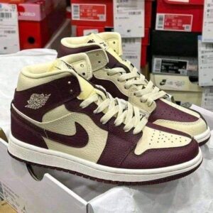 Sneakers pallets