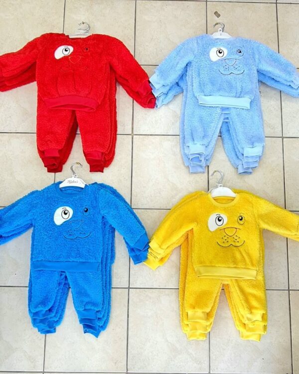 New baby clothing pallets